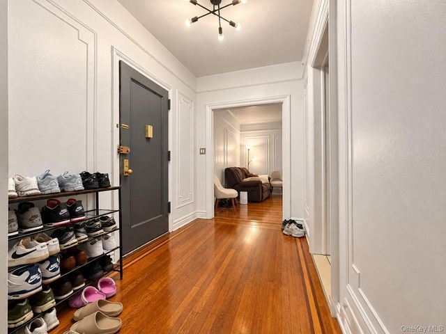 60 W Broad Street 2M, Mount Vernon, NY 10552