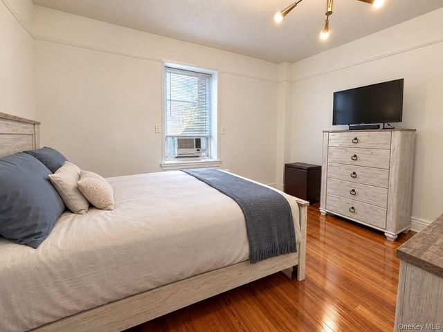 60 W Broad Street 2M, Mount Vernon, NY 10552