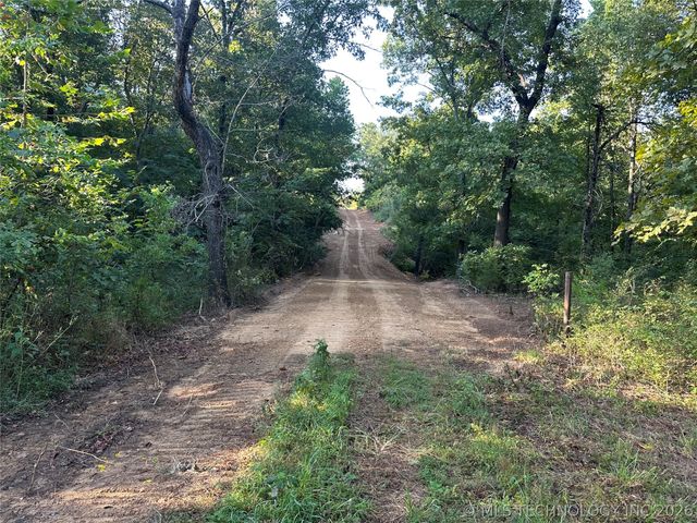 Bristlecone Road, Henryetta, OK 74438