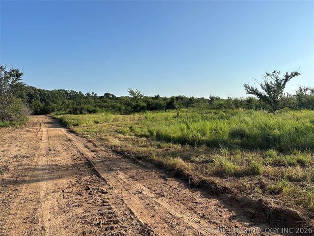Bristlecone Road, Henryetta, OK 74438
