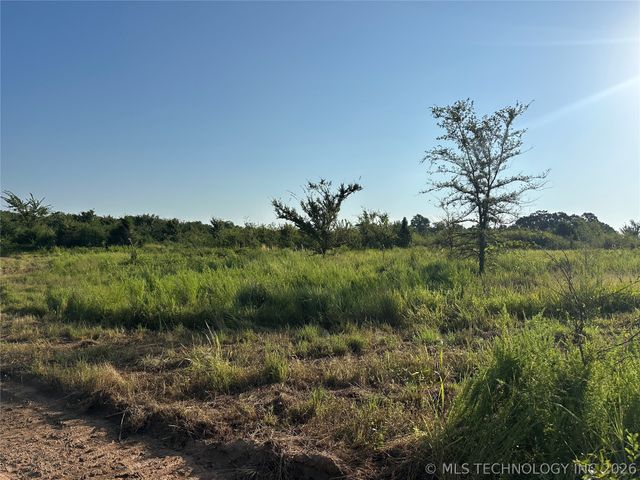 Bristlecone Road, Henryetta, OK 74438