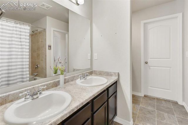 6812 Oak Vine Court, Colorado Springs, CO 80908