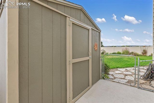 6812 Oak Vine Court, Colorado Springs, CO 80908