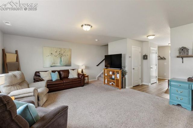 6812 Oak Vine Court, Colorado Springs, CO 80908