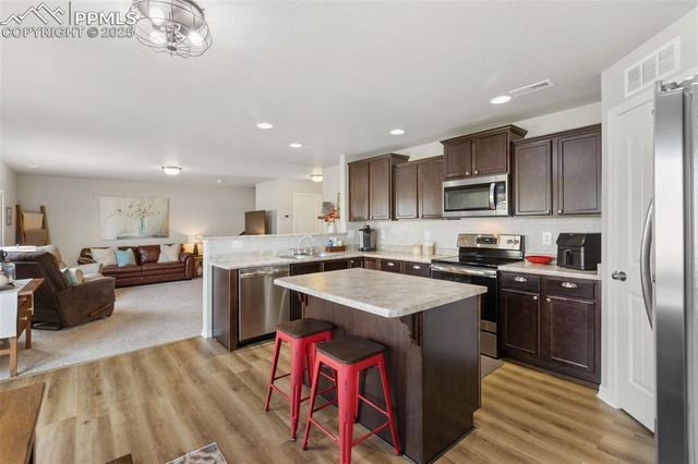 6812 Oak Vine Court, Colorado Springs, CO 80908