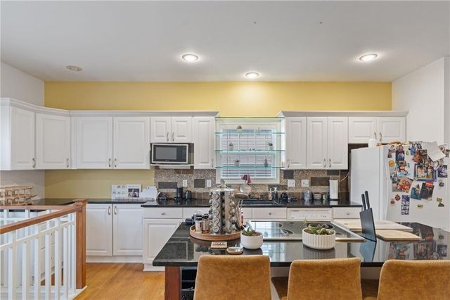 4528 Genessee Street, Kansas City, MO 64111