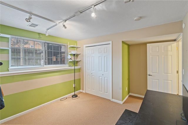 4528 Genessee Street, Kansas City, MO 64111