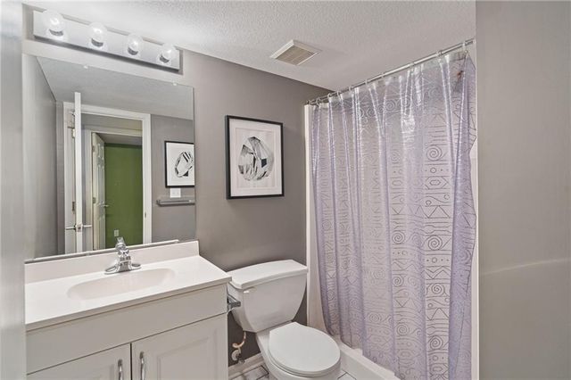 4528 Genessee Street, Kansas City, MO 64111