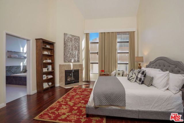 11636 Montana Avenue 311, Los Angeles, CA 90049