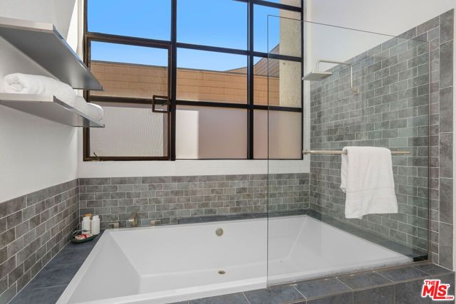 11636 Montana Avenue 311, Los Angeles, CA 90049