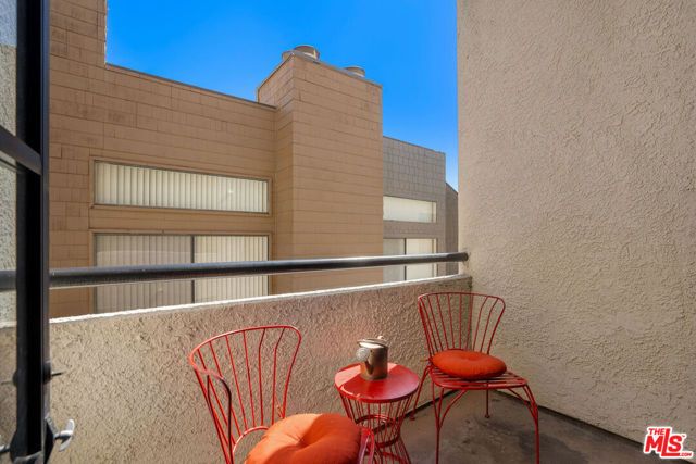 11636 Montana Avenue 311, Los Angeles, CA 90049
