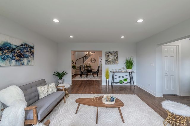 7718 W Westwood Drive, Elmwood Park, IL 60707