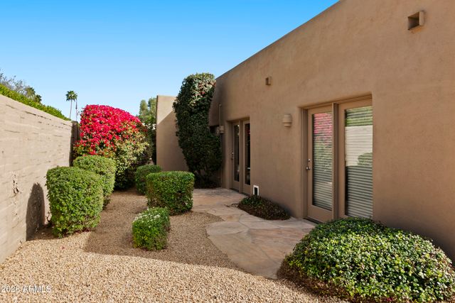 5434 E LINCOLN Drive E 1, Paradise Valley, AZ 85253