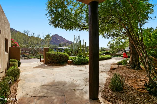 5434 E LINCOLN Drive E 1, Paradise Valley, AZ 85253