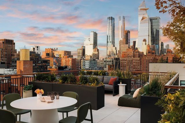 428 W 19th St Apt 7A, New York City, NY 10011