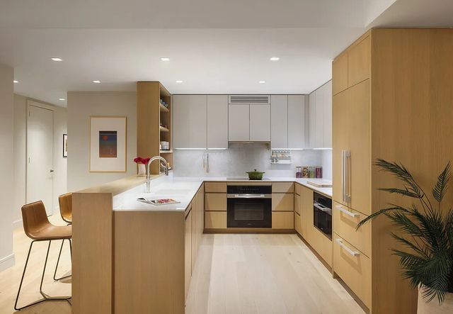 428 W 19th St Apt 7A, New York City, NY 10011