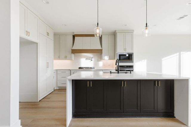 309 Kanis Ridge Drive, Little Rock, AR 72223