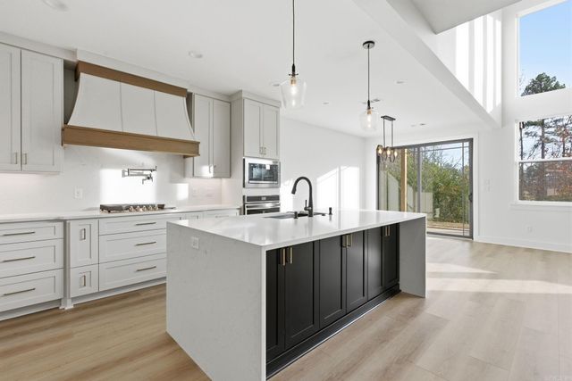 309 Kanis Ridge Drive, Little Rock, AR 72223