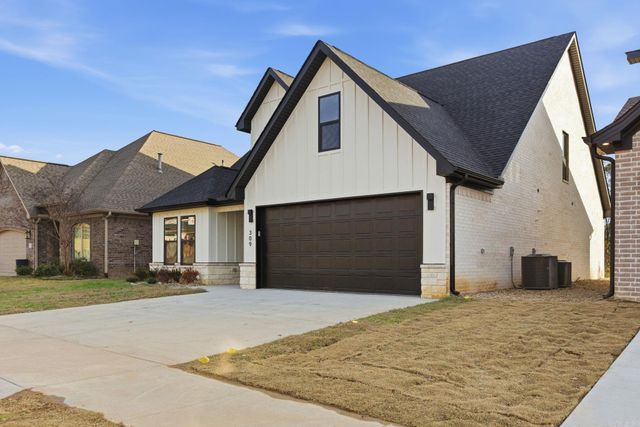 309 Kanis Ridge Drive, Little Rock, AR 72223