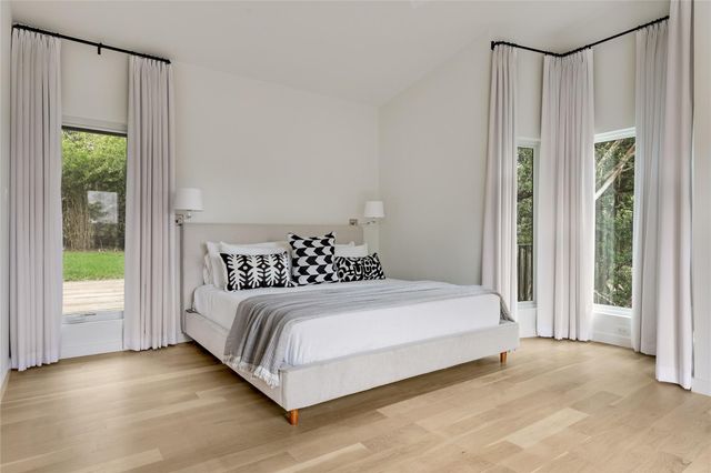 5801 Valley CIR, Austin, TX 78731