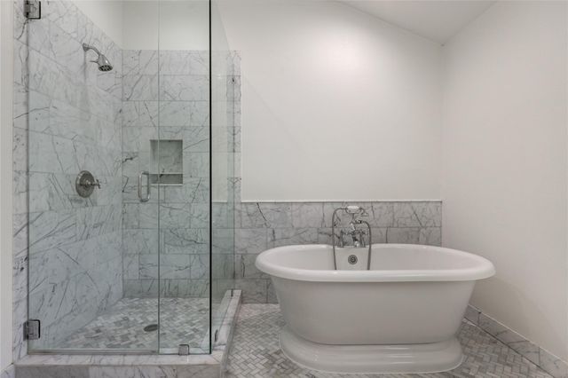 5801 Valley CIR, Austin, TX 78731