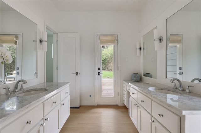 5801 Valley CIR, Austin, TX 78731
