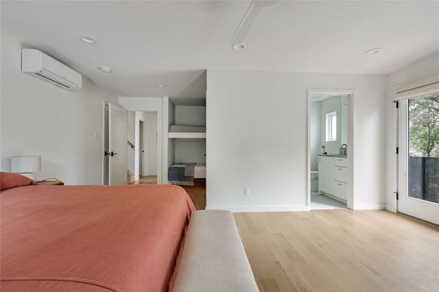 5801 Valley CIR, Austin, TX 78731