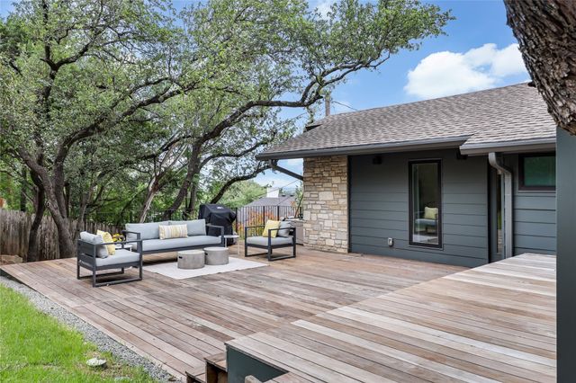 5801 Valley CIR, Austin, TX 78731