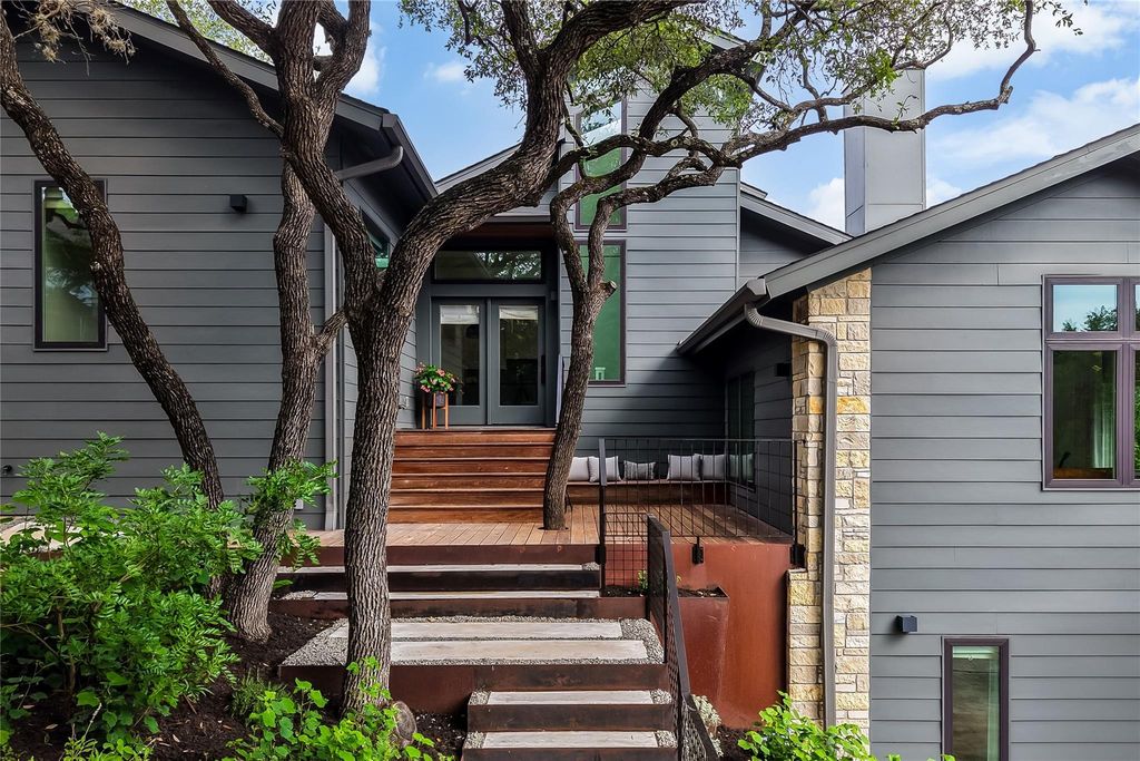 5801 Valley CIR, Austin, TX 78731