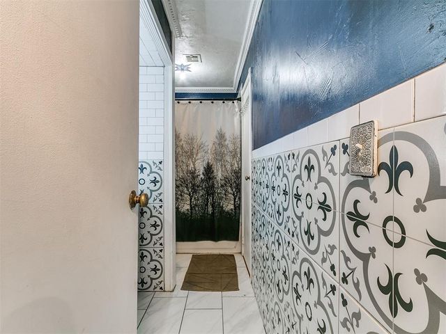 2010 W Brooks Street, Norman, OK 73069