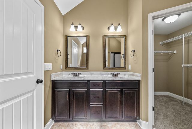 2318 Button Drive, Clarksville, TN 37040
