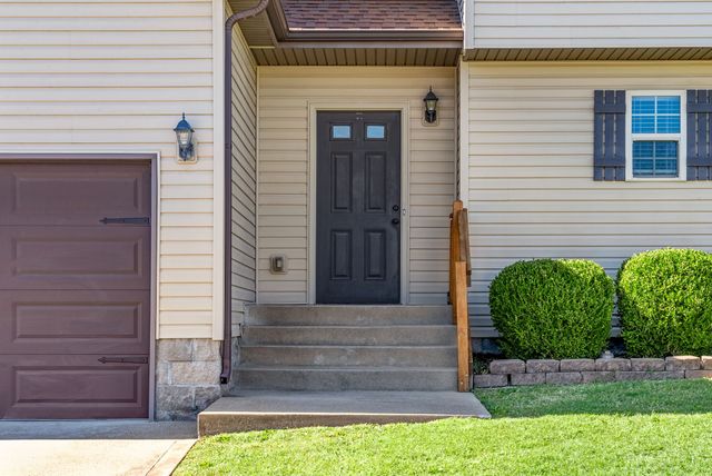 2318 Button Drive, Clarksville, TN 37040