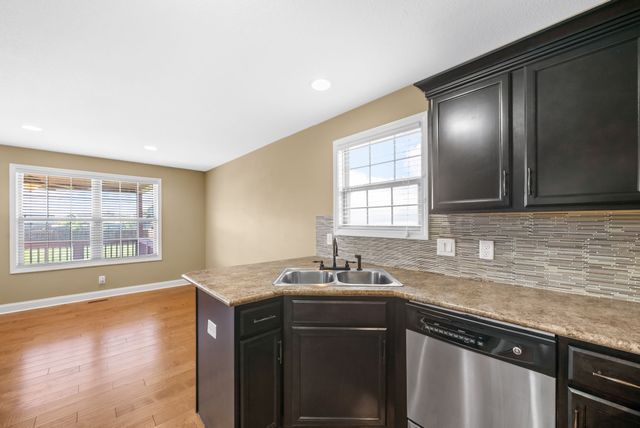 2318 Button Drive, Clarksville, TN 37040