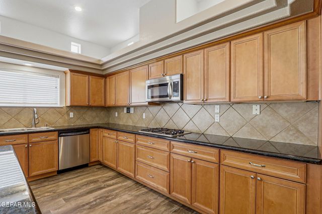 6516 WIND RIDGE Drive, El Paso, TX 79912