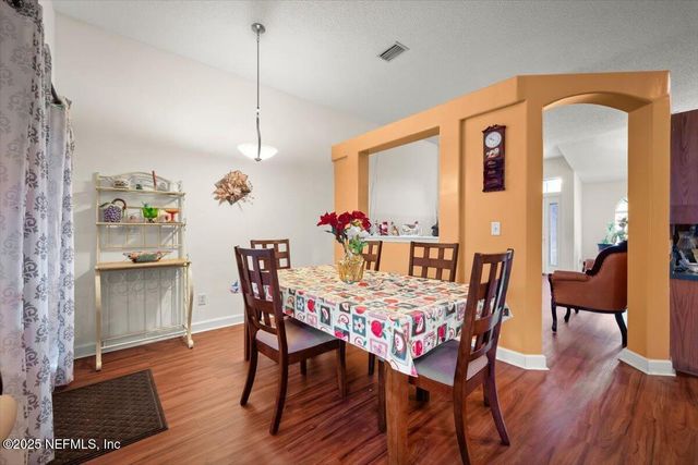 6947 NICHOLS CREEK Drive, Jacksonville, FL 32222