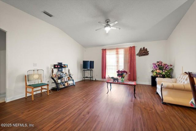 6947 NICHOLS CREEK Drive, Jacksonville, FL 32222