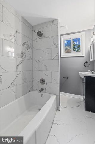 3014 ROYSTON AVE, Baltimore, MD 21214