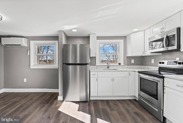 3014 ROYSTON AVE, Baltimore, MD 21214