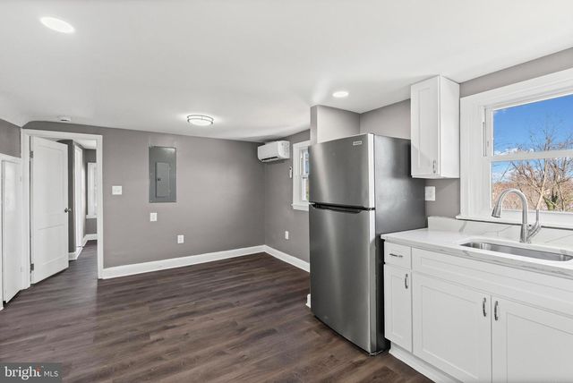 3014 ROYSTON AVE, Baltimore, MD 21214