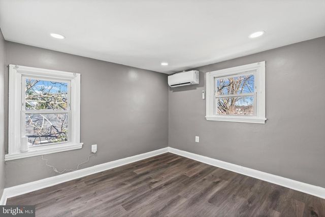 3014 ROYSTON AVE, Baltimore, MD 21214