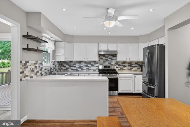 1095 CHERIMOYA ST, York, PA 17404