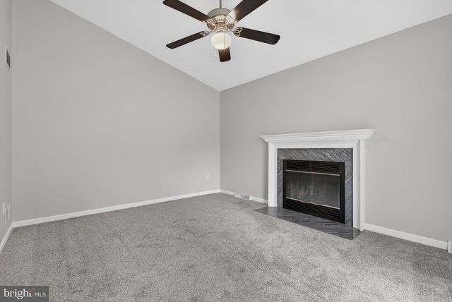 1095 CHERIMOYA ST, York, PA 17404