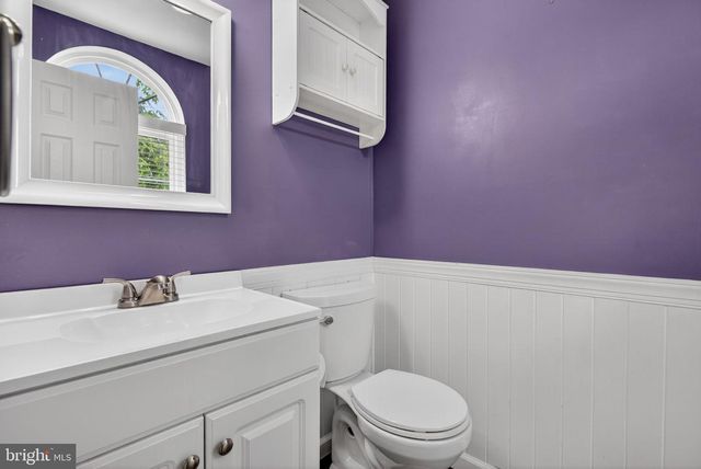 1095 CHERIMOYA ST, York, PA 17404