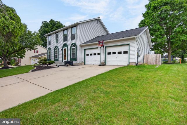 1095 CHERIMOYA ST, York, PA 17404