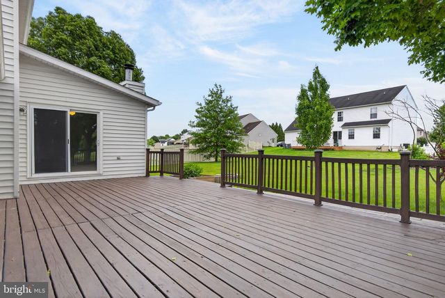 1095 CHERIMOYA ST, York, PA 17404