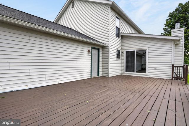 1095 CHERIMOYA ST, York, PA 17404
