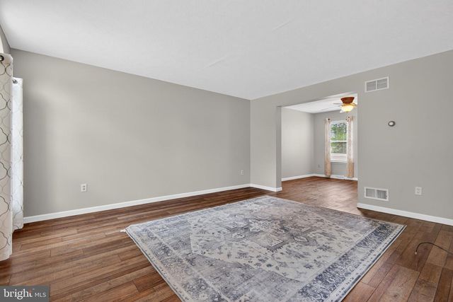 1095 CHERIMOYA ST, York, PA 17404