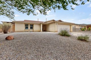 6904 Glen Hills Drive NE, Rio Rancho, NM 87144
