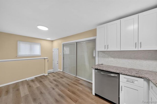 1608 Gloria Street, Westland, MI 48186