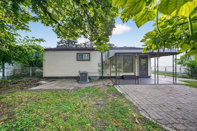 1608 Gloria Street, Westland, MI 48186